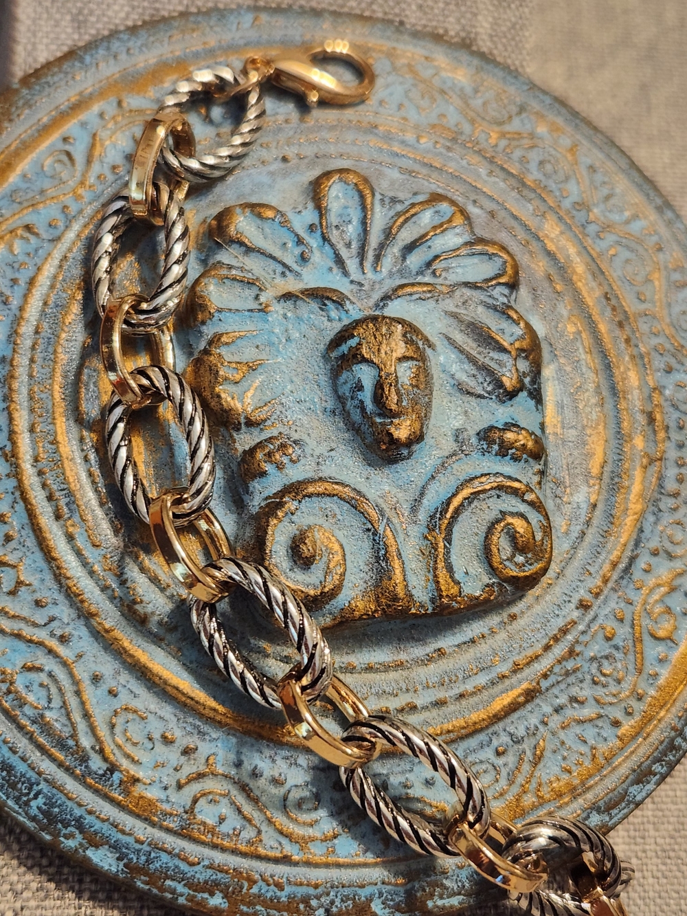 Mixed-Tone Link Bracelet Gold & Silver.  Like New